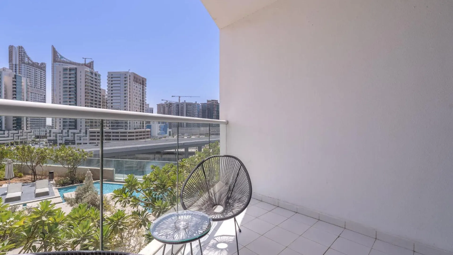 Cozy Studio Perfect For 4 At Damac Maison Prive Dubai United Arab Emirates